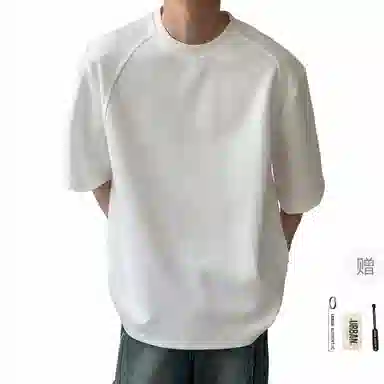 URBAN AUTHENTIC T