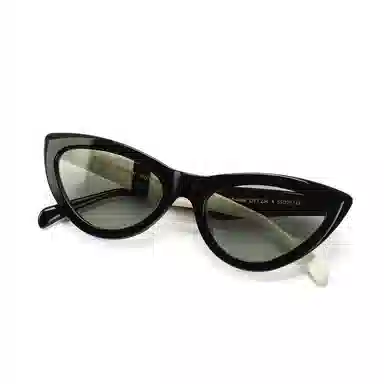 青雉作 欧美倒三角形墨镜 度假高级感熊猫黑白 偏光镜防紫外线 浅色大脸显脸小 板材镜架 猫眼 太阳眼镜 男女同款情侣款 灰色 茶色镜片