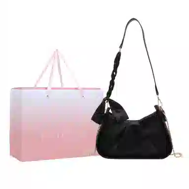 FCTOSSR Chain Shoulder Bag