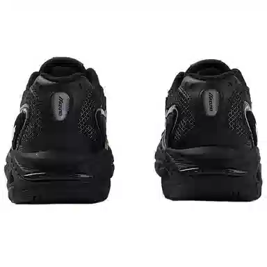 Mizuno Adventure Twe