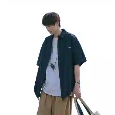 玉儿恋 纯色设计休闲港风翻领落肩宽松纽扣短袖衬衫 男款