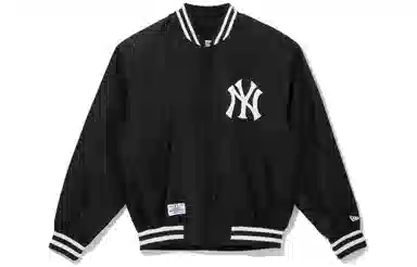New Era x MLB Yankees Logo Jacket