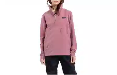 patagonia R1 CrossStrata Logo