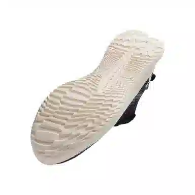 Under Armour Velociti 4