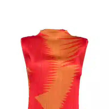 PLEATS PLEASE ISSEY MIYAKE