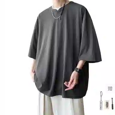 URBAN AUTHENTIC T