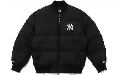 New Era x MLB Yankees Down Jacket Black