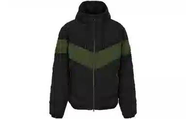 EMPORIO ARMANI EA7 Logo