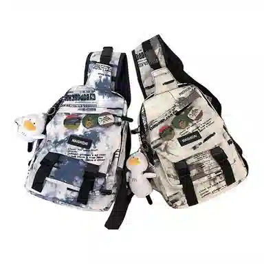 欧曼斐 单肩包日系休闲百搭潮流 尼龙 胸包 男女同款情侣款 多色