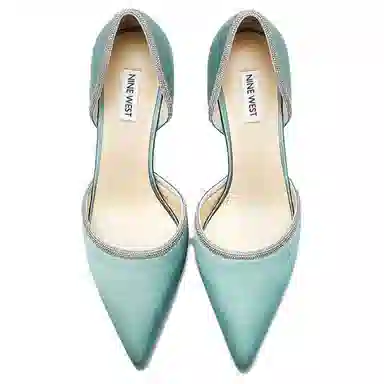 NINE WEST