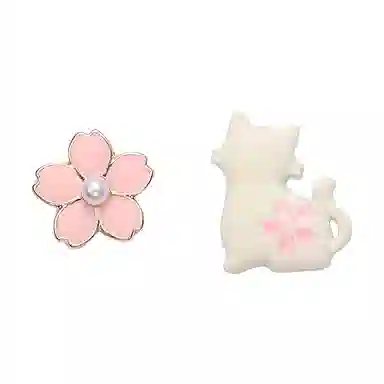 尚先生 樱花猫咪卡通可爱猫咪花朵不对称森系花朵 甜美可爱少女系气质百搭设计高级感 合金 耳钉 女款