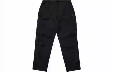 UNDEFEATED FW23