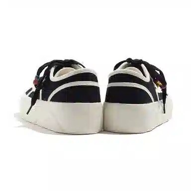 蝴蝶鞋带学院风甜美可爱舒适百搭潮流时尚 透气包裹性轻便 低帮 帆布鞋 女款