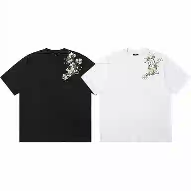 UNthemed T