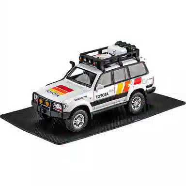 SUV124