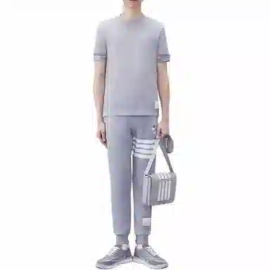 THOM BROWNE T