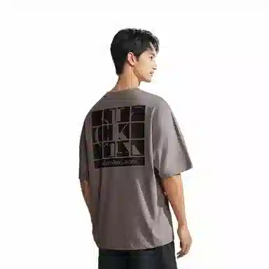 CKCalvin Klein T