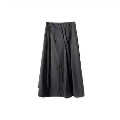 Huanzhe Asymmetric Skirt Black