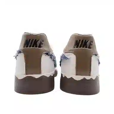 Nike Court Royale AC