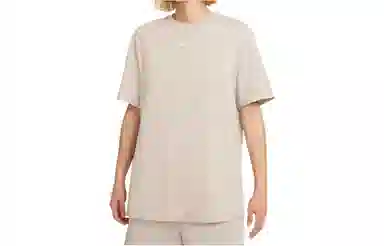 Nike Sportswear Essential Logo T