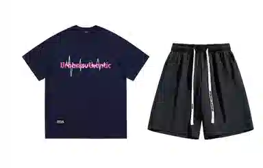 URBAN AUTHENTIC T