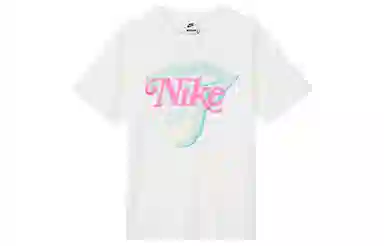 Nike Sportswear Essentials