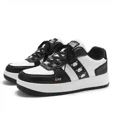 Crayon Shinchan Low Sneakers