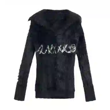 柏黛妃 一字领慵懒风字母软糯针织衫 女款