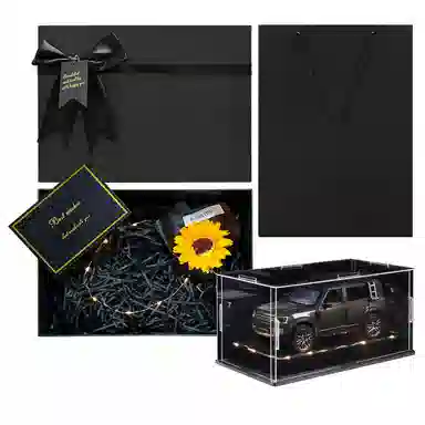 金车将 路虎卫士 合金车模 回力行驶 灯光音效 车门可开 收藏 桌面装饰 成品模型