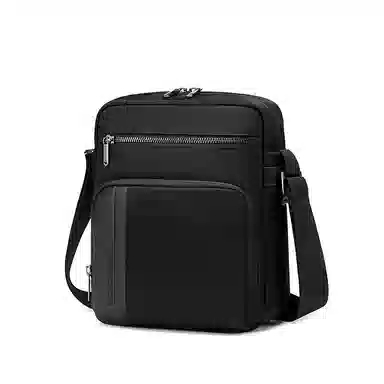 Arctic Hunter Crossbody Bag