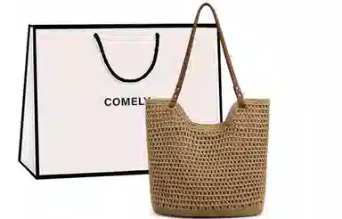 COMELY Tote