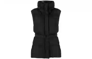 Canada Goose FW22 RaylaLogo