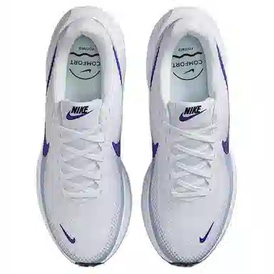 Nike Revolution 8