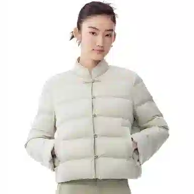 波司登 短款轻薄舒适保暖羽绒服 女款