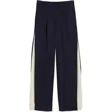 WEEKEND MaxMara Asia Logo