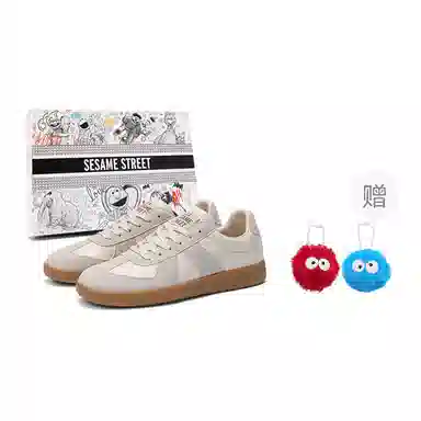 Sesame Street Classic Trainer