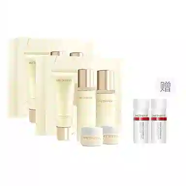 温碧泉 肌光臻透护肤套装 保湿