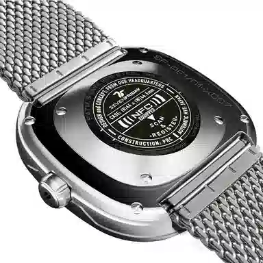 SEVENFRIDAY PE