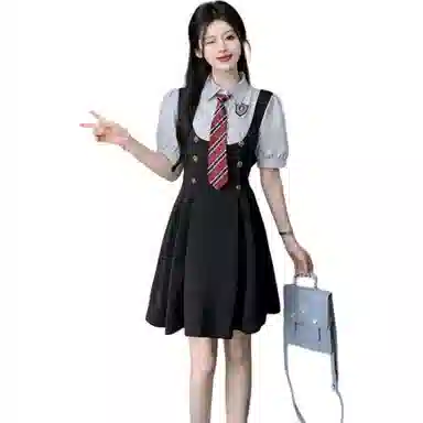 Beauty at 19 mmaPolo