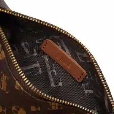 ELLE