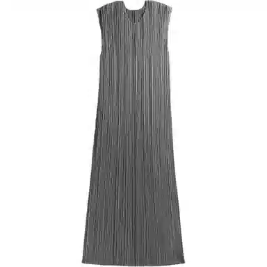 PLEATS PLEASE ISSEY MIYAKE