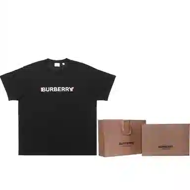Burberry SS22 LogoT