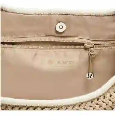 lululemon 7L Shoulder Bag