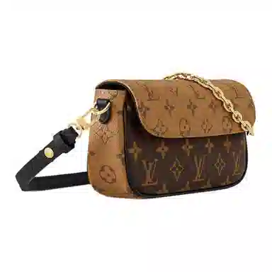 Louis Vuitton Ivy Wallet on Chain