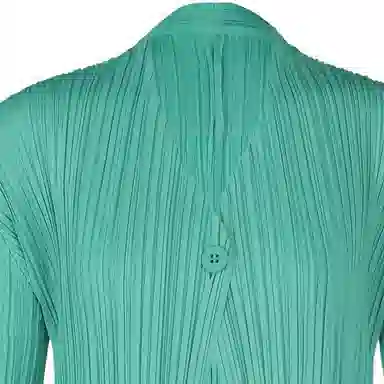 PLEATS PLEASE ISSEY MIYAKE