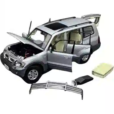 雨萱汽文 三菱帕杰罗 成品模型