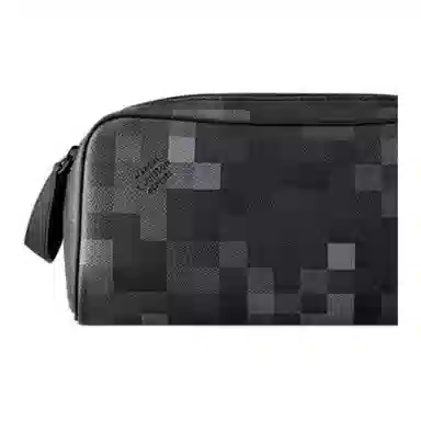 LOUIS VUITTON Dopp Kit
