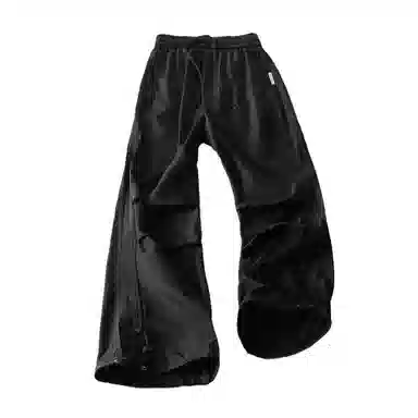 maxim's de paris vibe