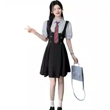 Beauty at 19 mmaPolo