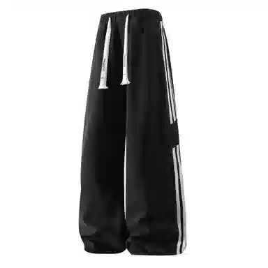 MADONA Classic Wide-Leg Jeans